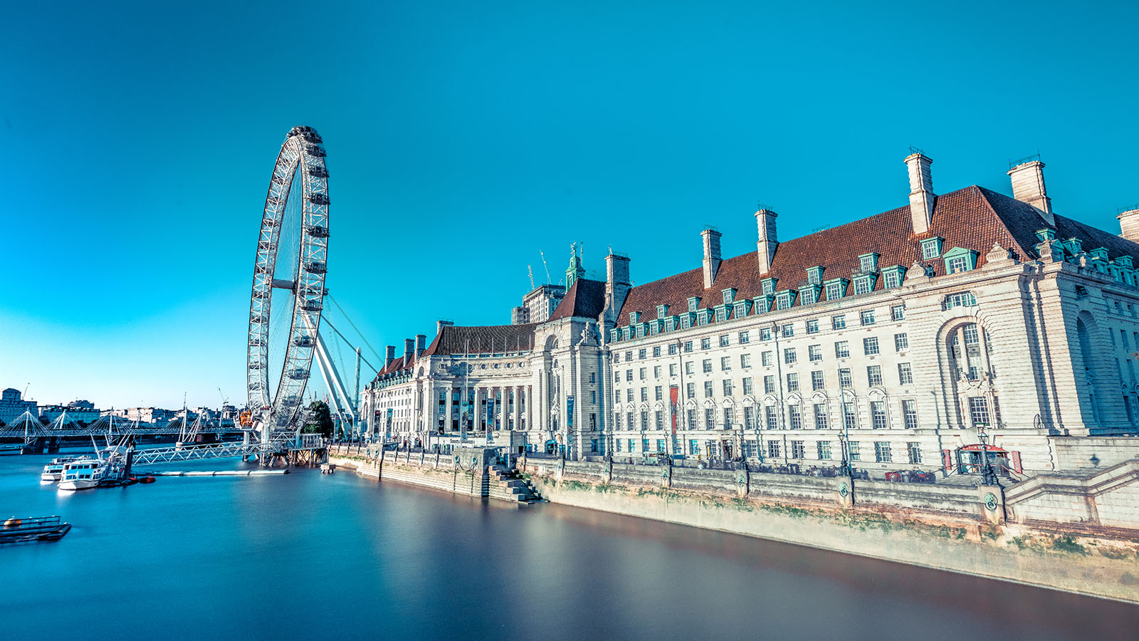 London Marriott Hotel County Hall with London Eye